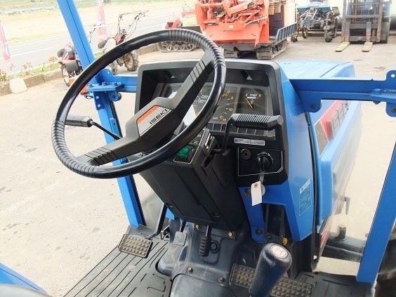 中古イセキトラクター