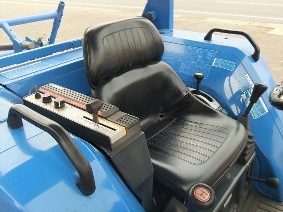 中古イセキトラクター