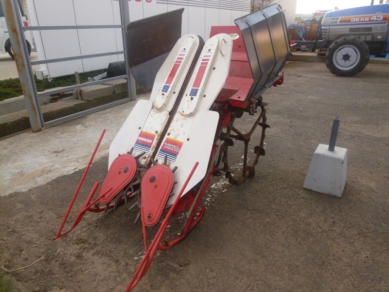 ヤンマー茎葉処理機