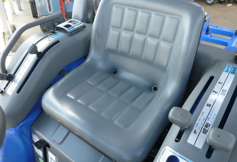 中古イセキトラクタＴＨＳ１６ＵＫＸＺ