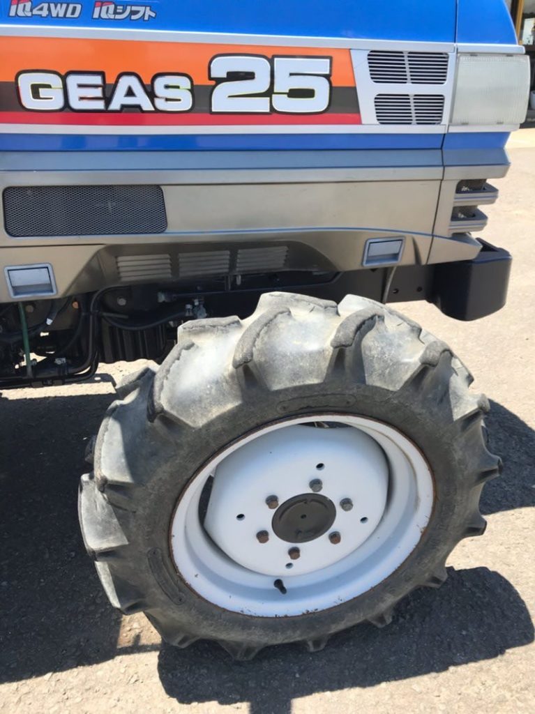 イセキ中古トラクターTG25